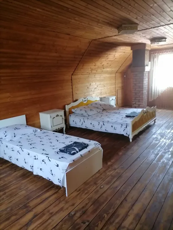 Жилой деревянный двухэтажный дом