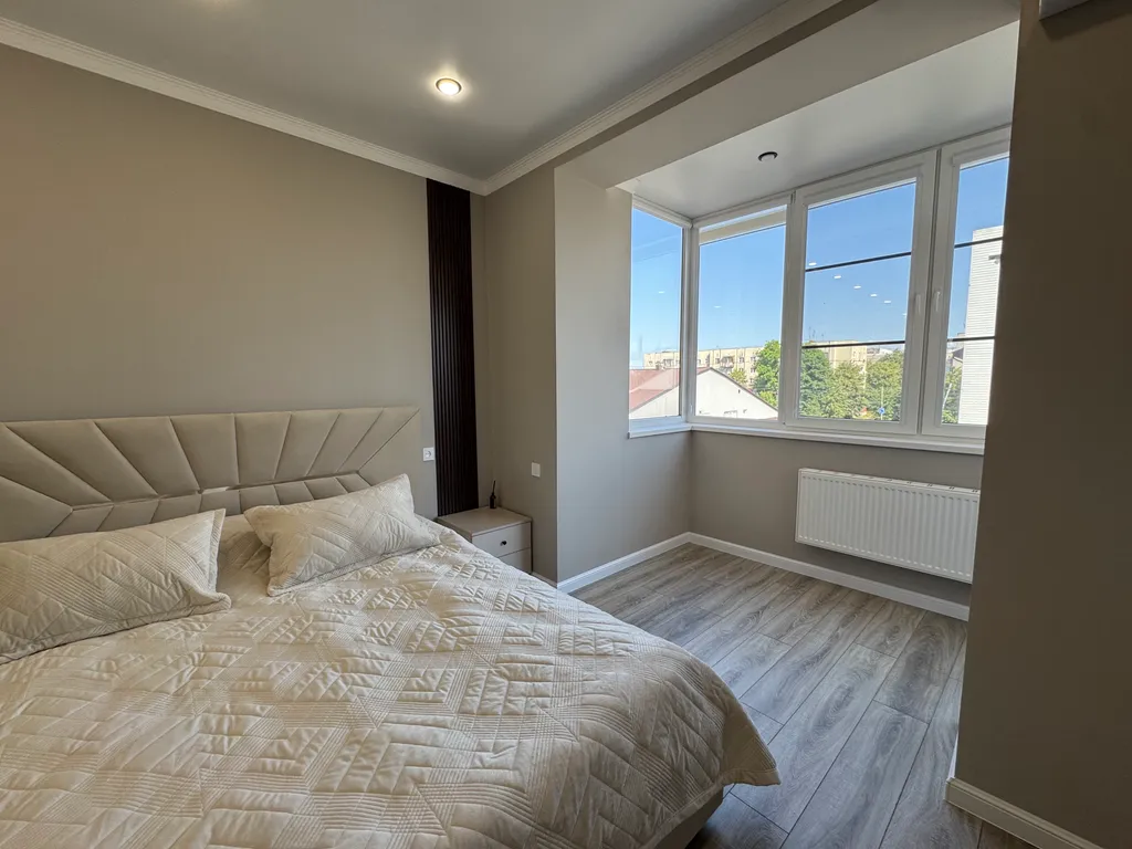 Квартира с новым ремонтом в новостройке