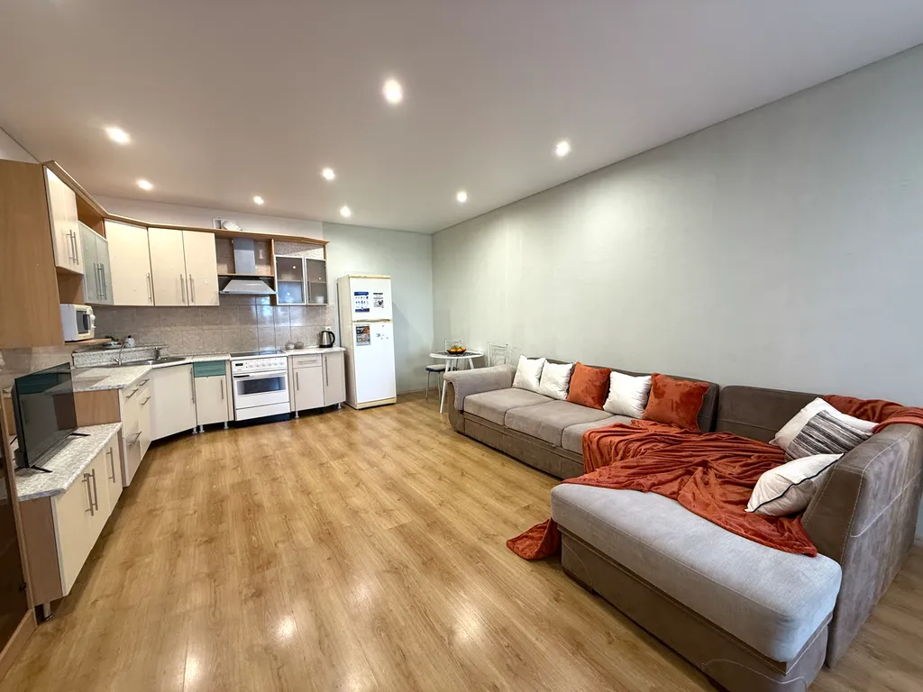 Квартира Апартаменты Нигелла в южном микрорайоне рядом с ТЦ Кристалл — Тюмень