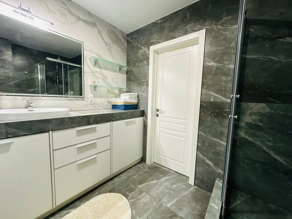 Квартира Квартира Комфортный апартамент с видом на бассейн и море — Севастополь