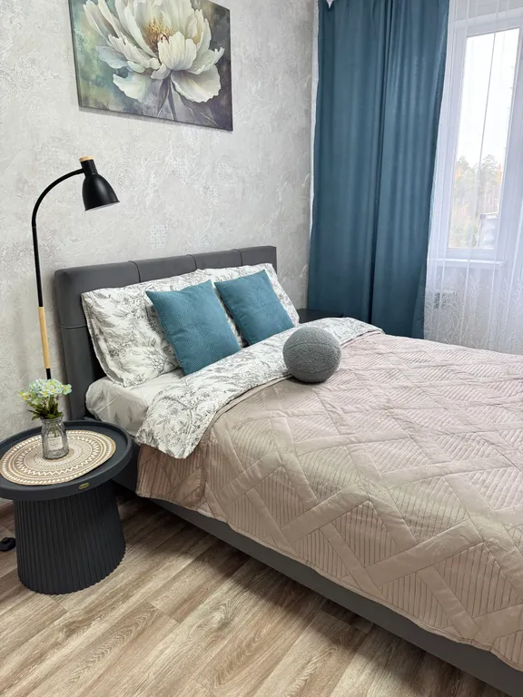 Бирюзовая квартира — аренда посуточно в Братск