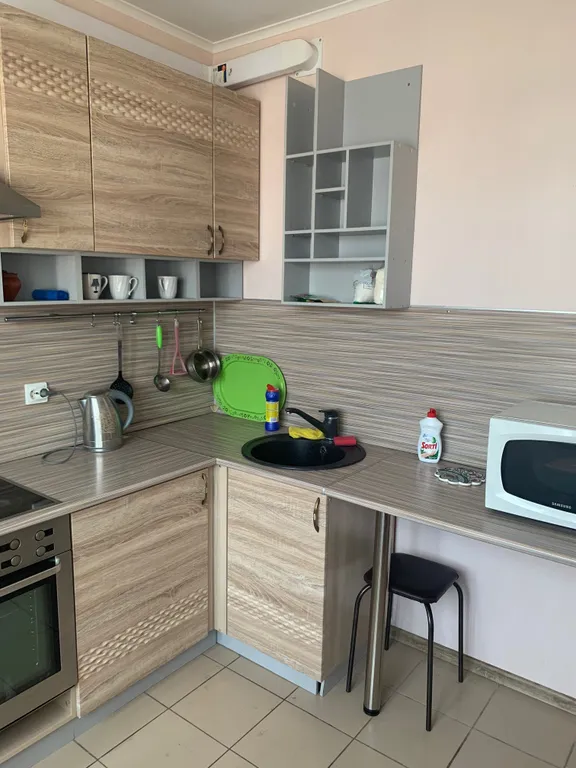 Двухкомнатная квартира у тц Июнь и тц 4daily