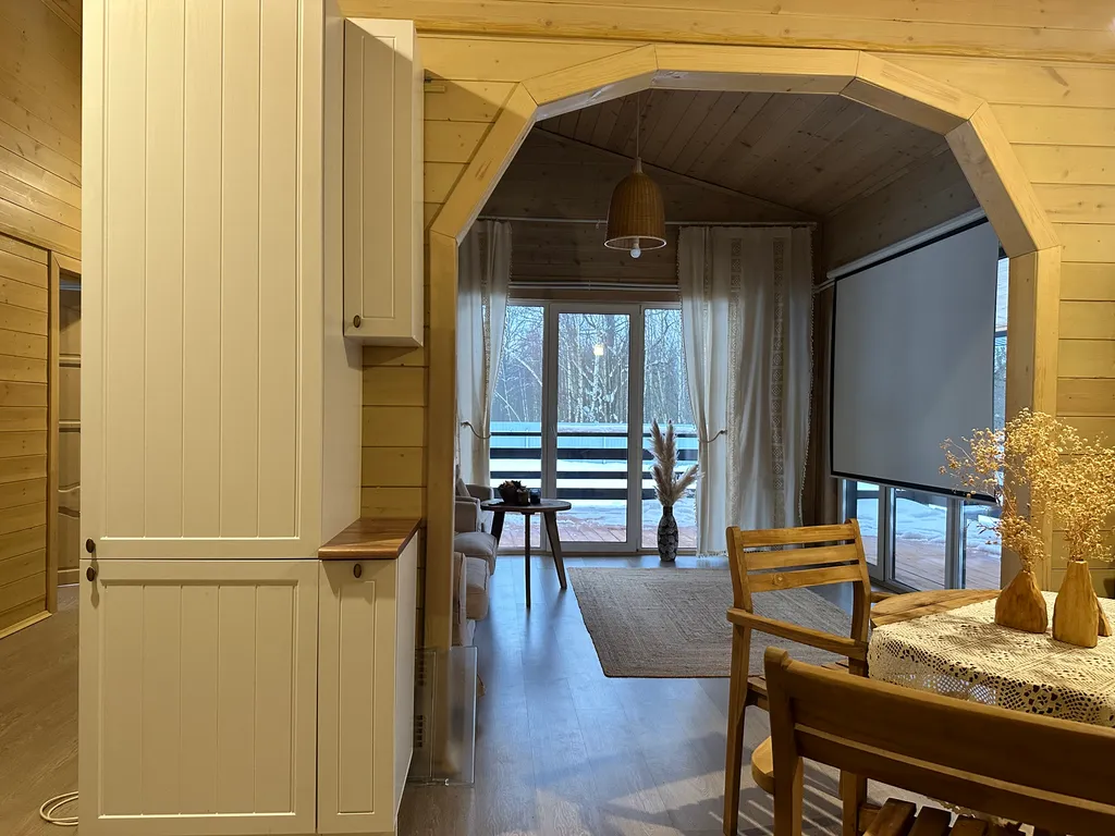 Домик в деревне На Бали Бывали с видом на лес