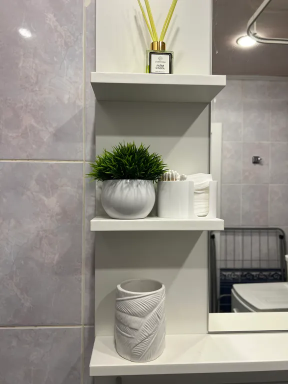 Уютная квартира с видом на проезжающий ретро-поезд