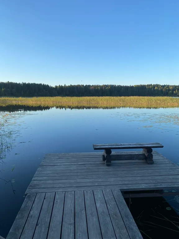 Классный домик прямо на берегу озера Селигер