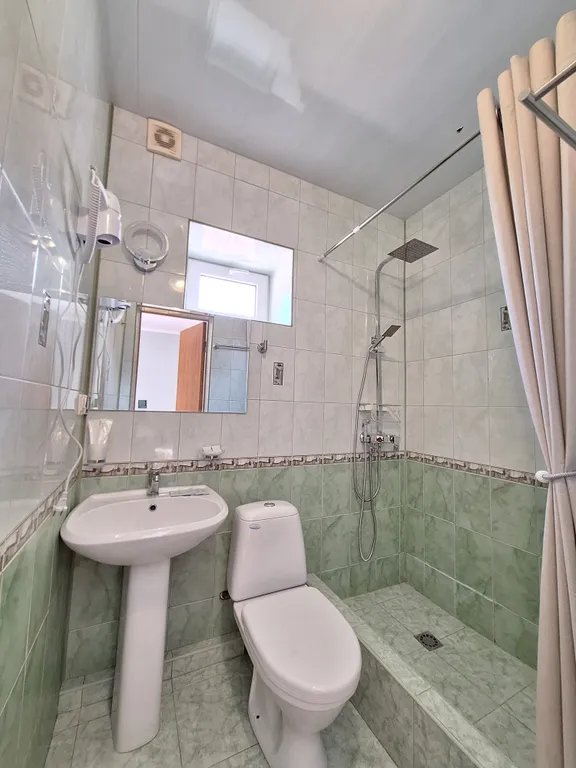 Квартира Квартира СТАНДАРТНЫЙ ТРЕХМЕСТНЫЙ 
НОМЕР С ДВУМЕСТНОЙ КРОВАТЬЮ,  КРЕСЛОМ — Геленджик