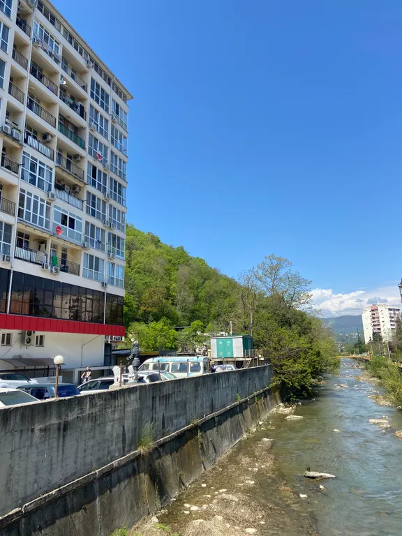 Квартира у реки и моря