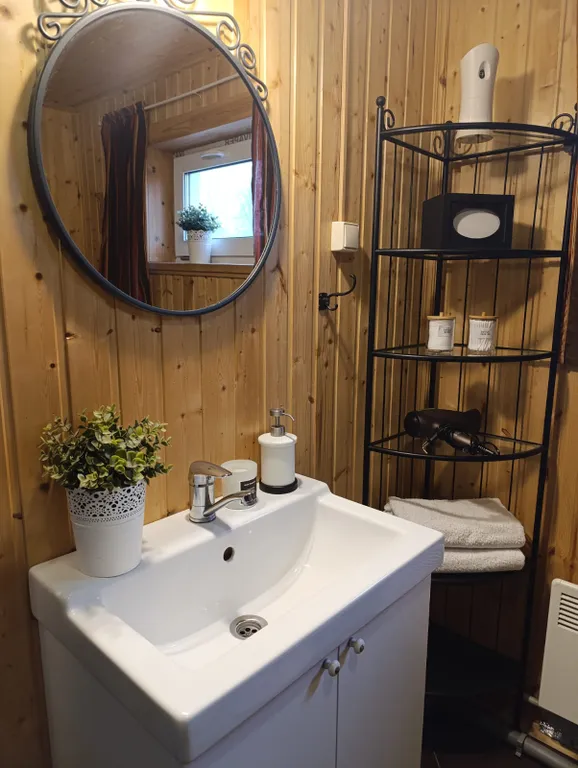 5 к. дом с баней на берегу озера Петрозаводск