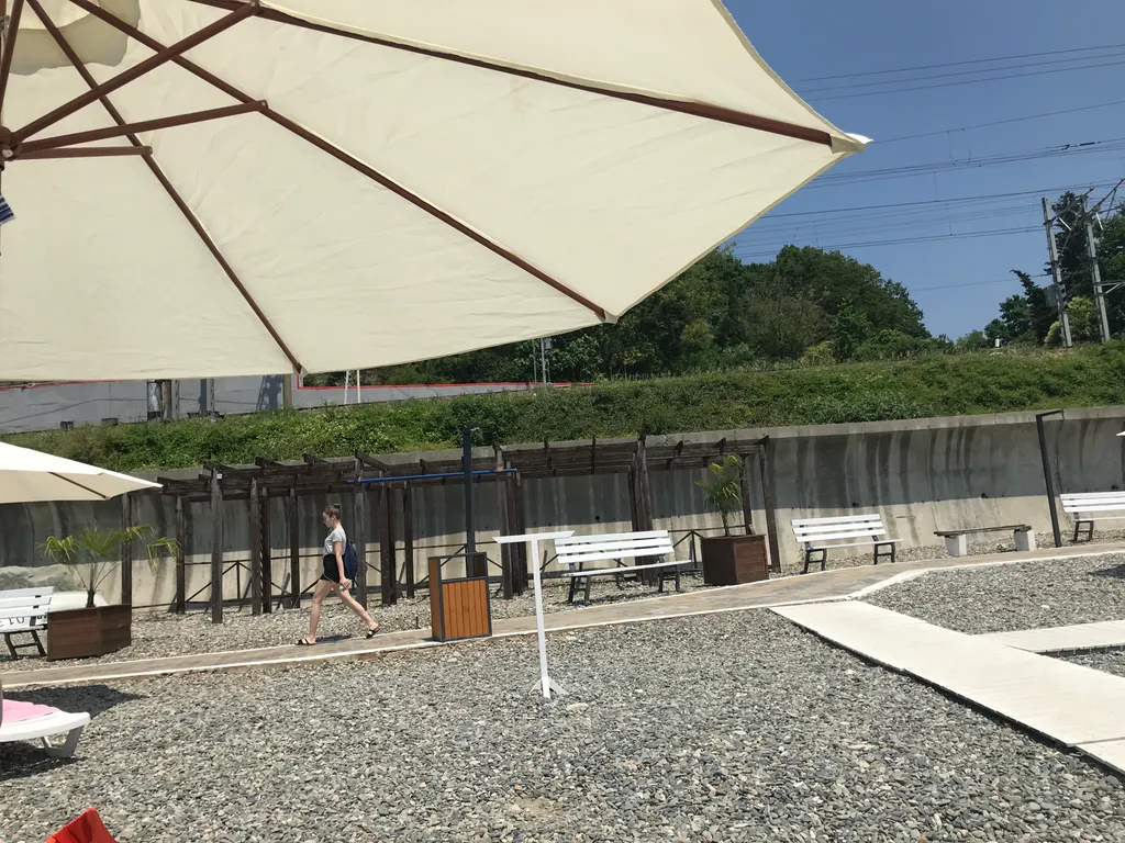 Половина дома с отдельным входом, с садом на берегу Чёрного моря