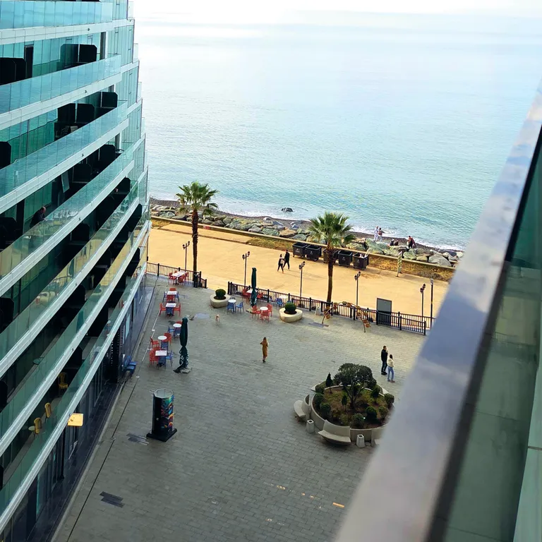 Люкс студия 1+1 у самого моря, 10м до пляжа