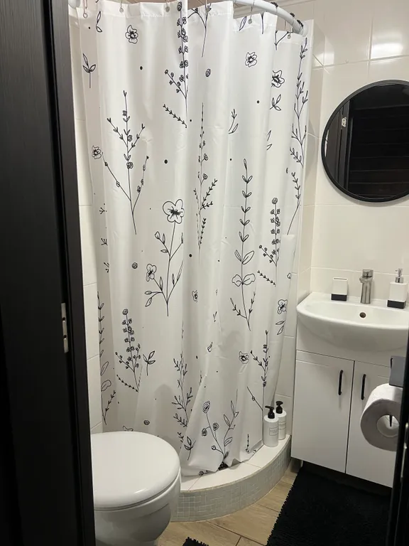 Дом благоустроенный с видом на гору