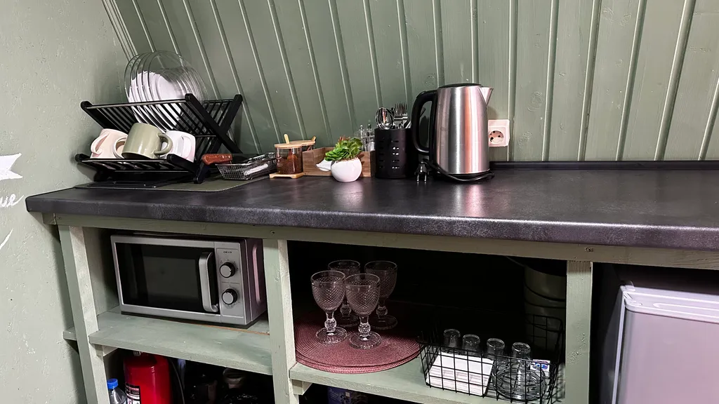 Роскошный дом на территории озера