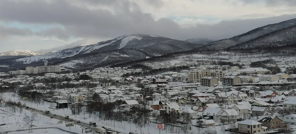 Уютная квартира-студия с прекрасным видом — аренда посуточно в Южно-Сахалинск