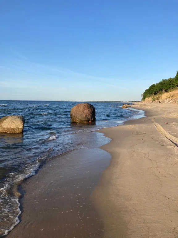 Дом с пляжем у моря