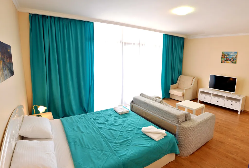 Супер-видовая квартира в Ливадии на берегу моря