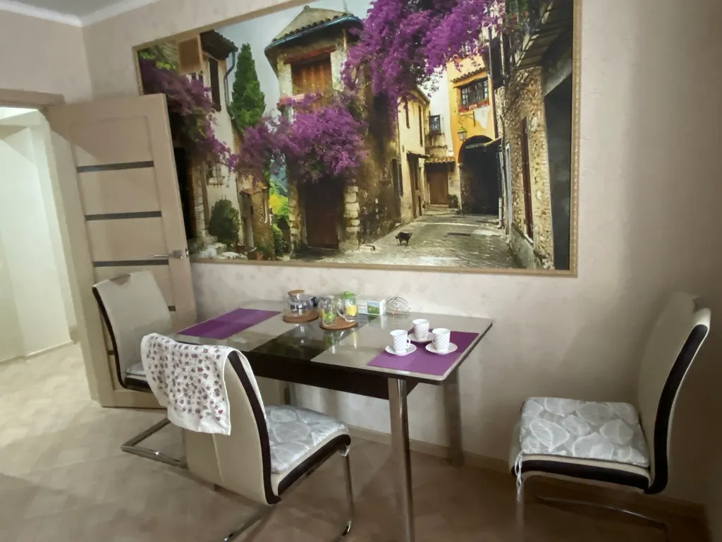 Уютная квартира возле ТРЦ Вершина до 4-х гостей