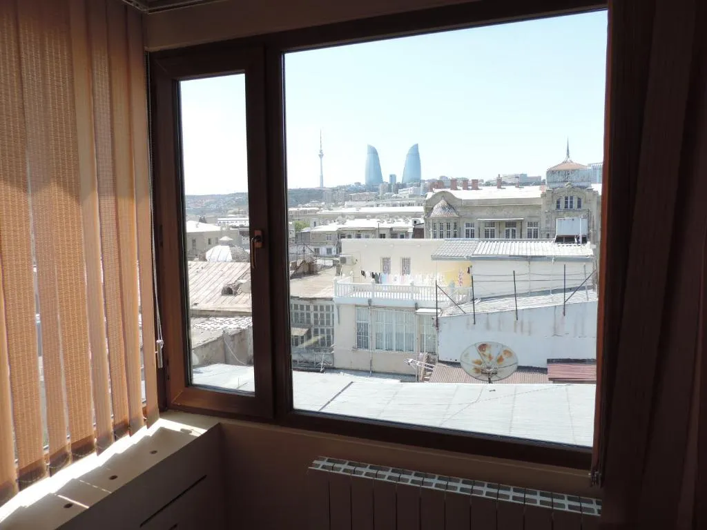 Лофт в центре Баку с видом на парк и Flame Tower