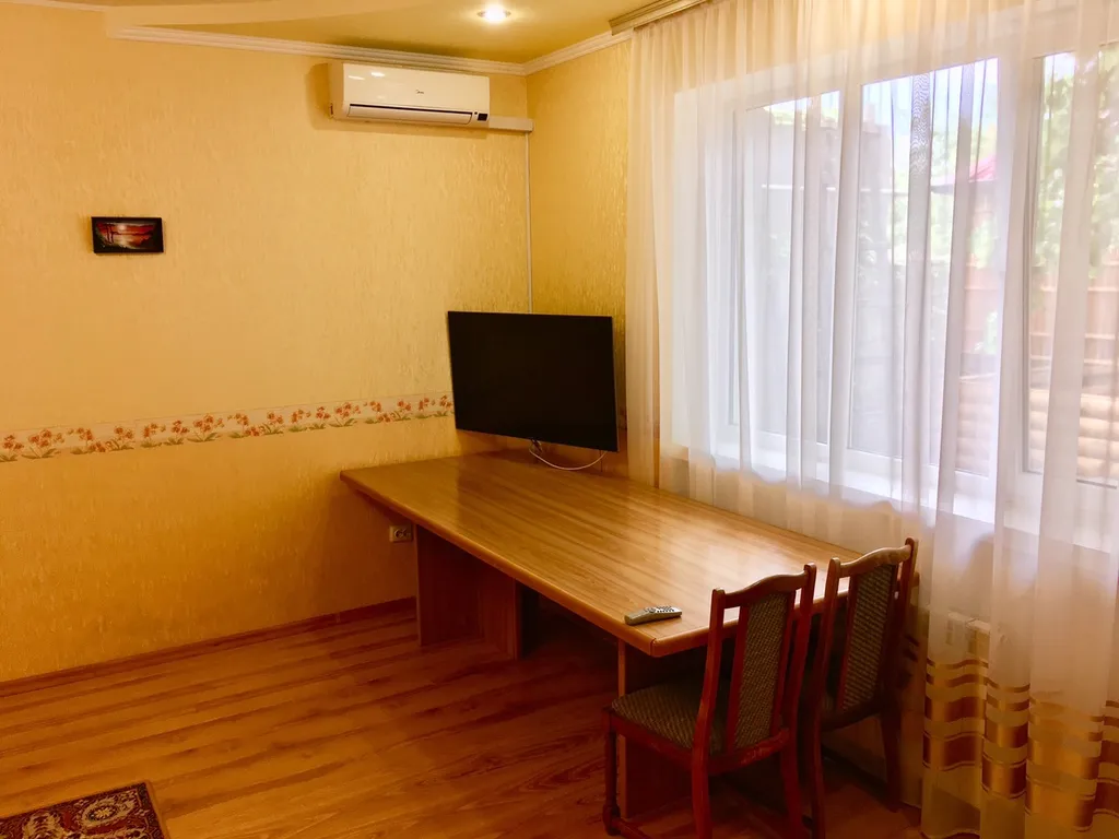 Уютный дом с беседкой