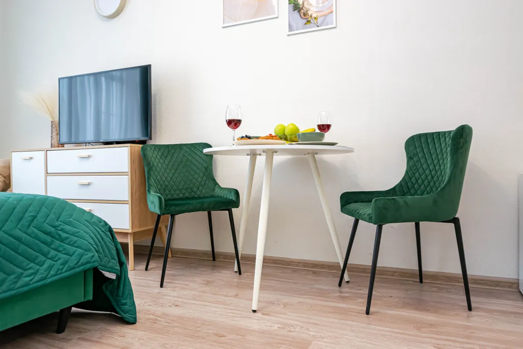 Уютная студия у цирка