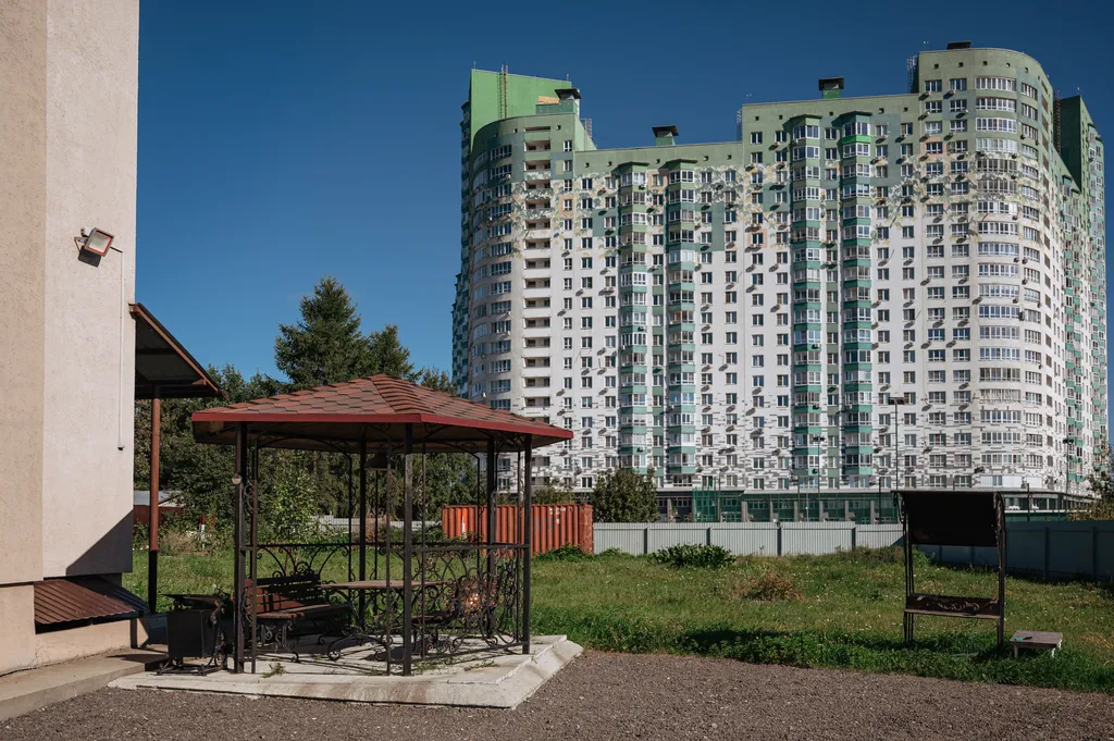 Квартира с личной БЕСПЛАТНОЙ парковкой и мангальной зоной в центре!