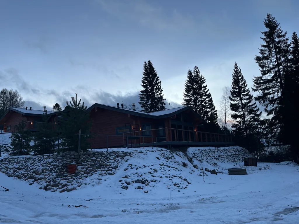 Дом на озере в Ahpoila Villas, коттедж с 4-мя спальнями Grand