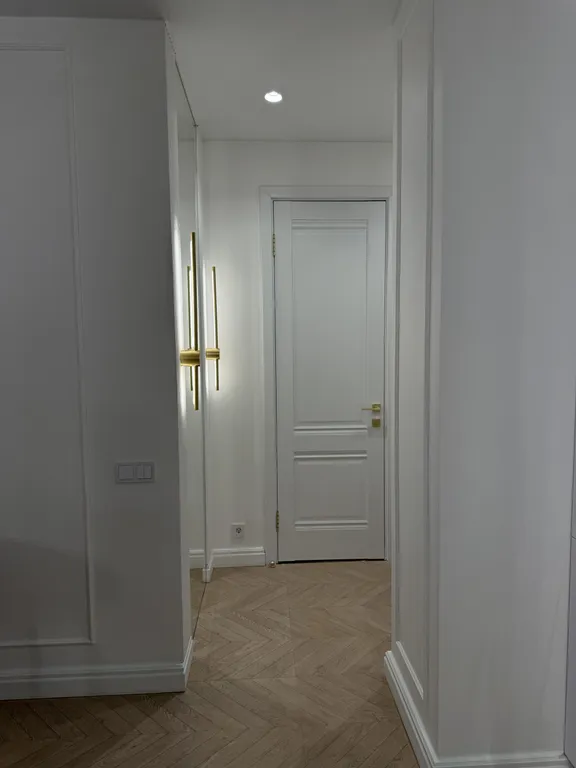 Современный апартамент в тихом районе