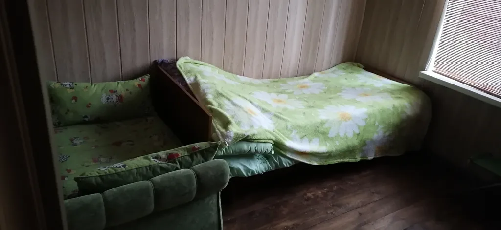 Дом рядом с озером