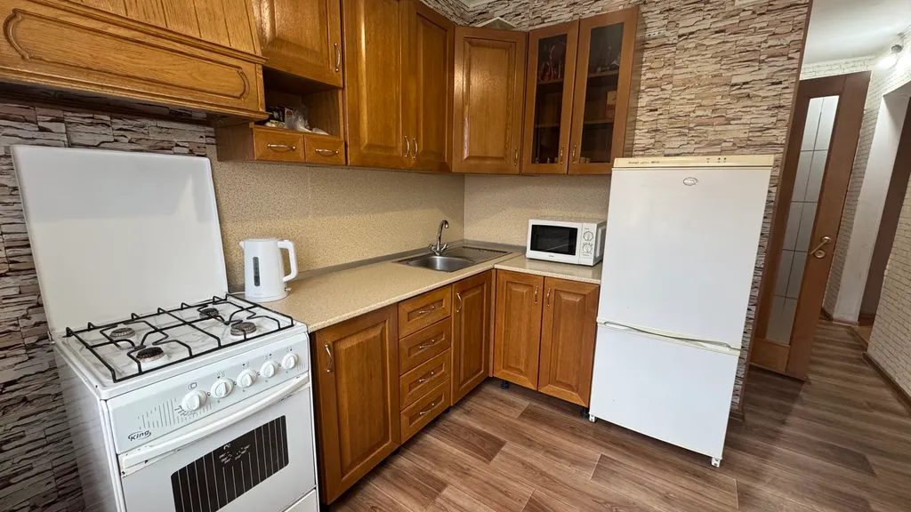 Просторная двухкомнатная до 8 человек