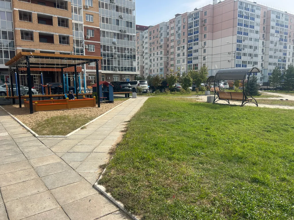 Комфортная квартира в районе Арены Ерофей недалеко от центра города.