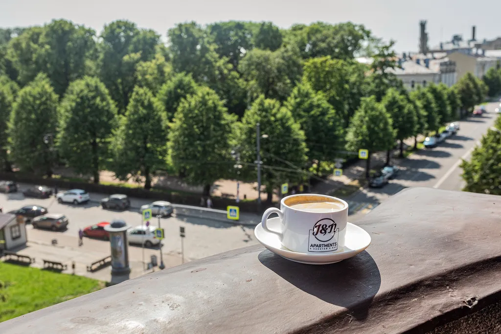 J&N Apartments Дизайнерская видовая студия с балконом