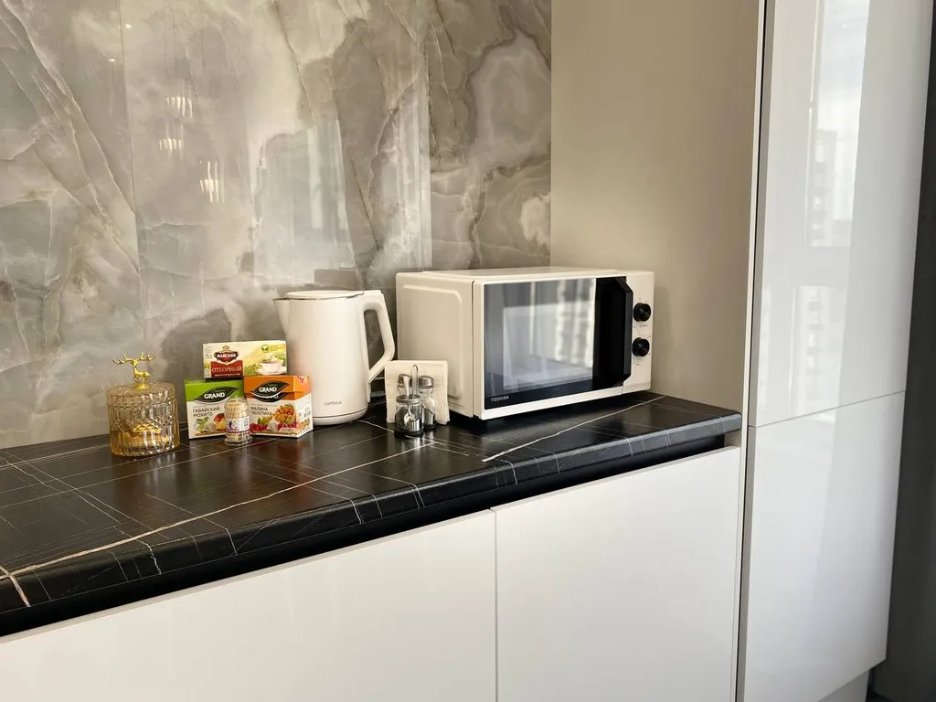 Шикарная квартира рядом трассой при заезде в город, со своей стоянкой