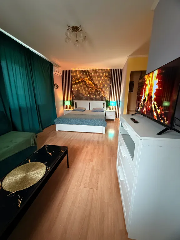 Квартира Апартаменты с балконом рядом с жд вокзалом — аренда посуточно в Омск