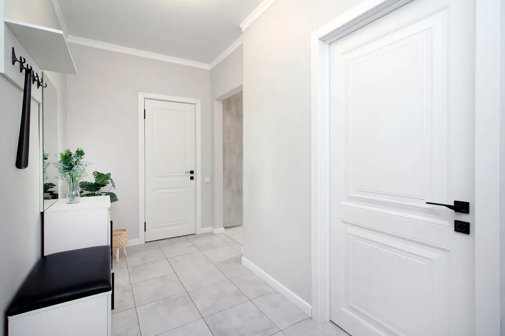 Comfort Gray у метро в центре города