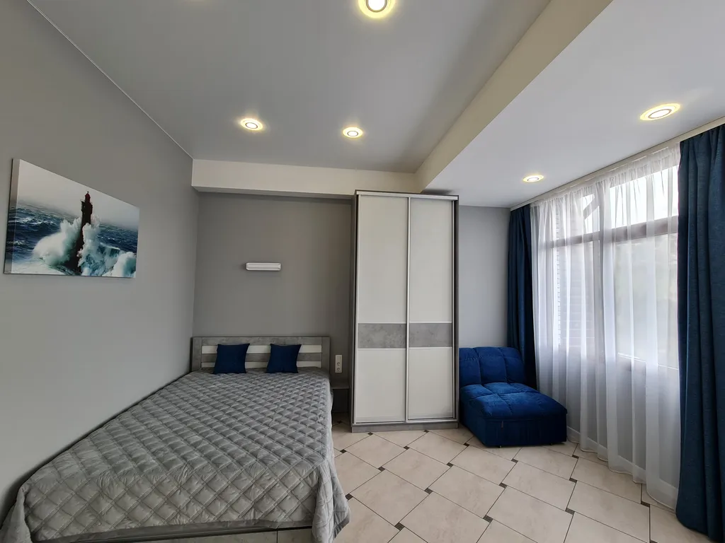 Люкс студия возле парка с видом на море