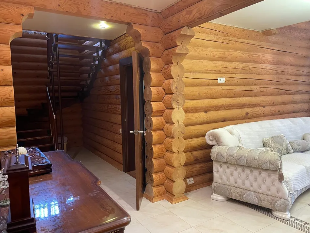 6-комнатный Дом