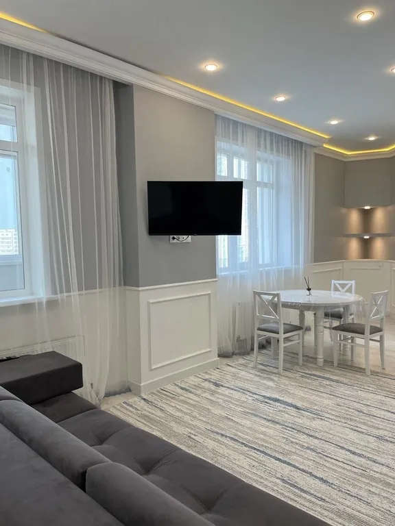 Стильная квартира в ЖК Айсанам Делюкс