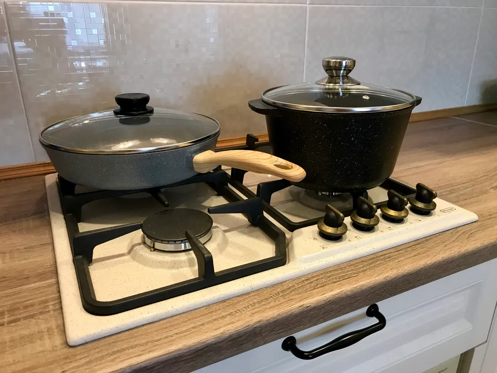 Современная евродвушка рядом с Академией тенниса и ДС