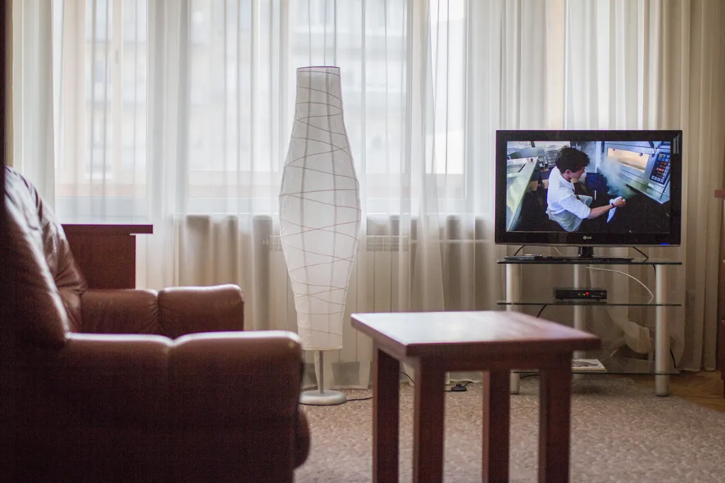 Квартира у входа в метро Фрунзенская, Юбилейная площадь