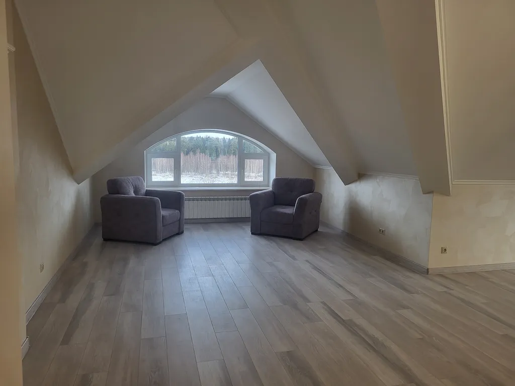 Дом с бассейном и сауной