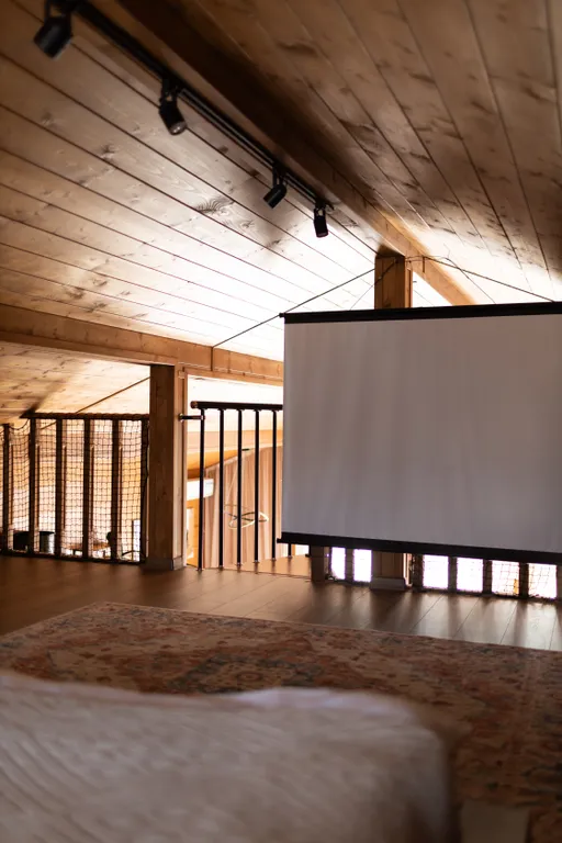 Коттедж Просторный загородный дом с мансардой, баней и горячим чаном — Воскресенское