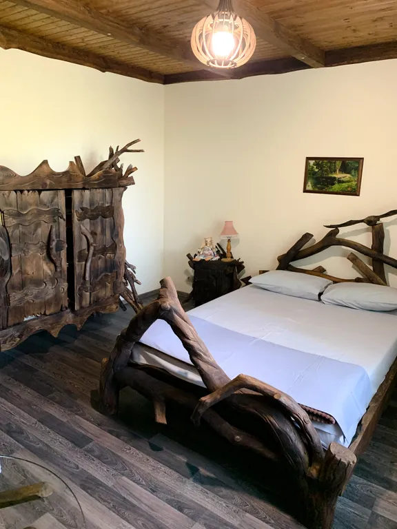 Тихое и комфортное место на берегу реки Лесная