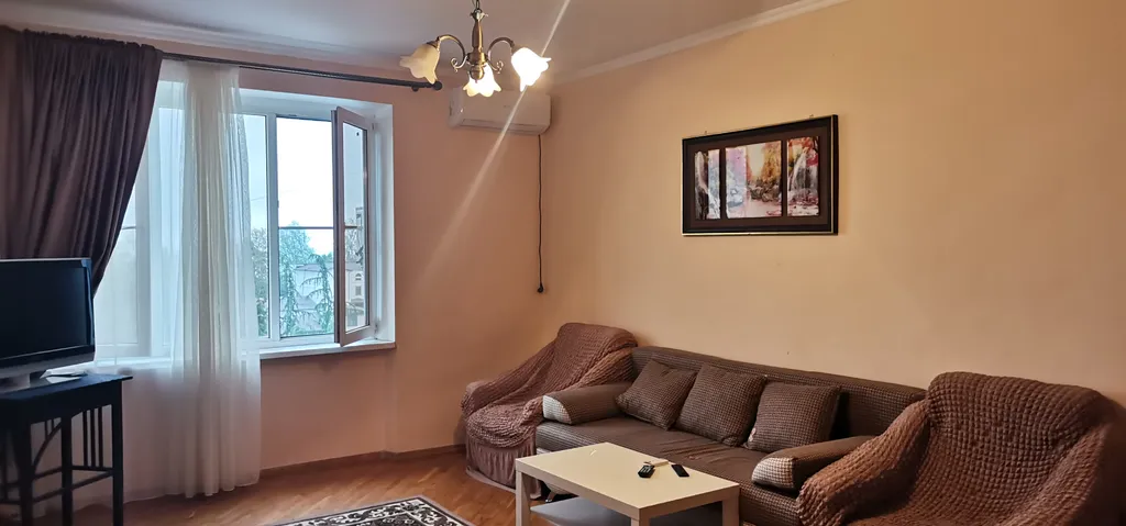 Квартира у набережной с видом на море и город — аренда посуточно в Сухум