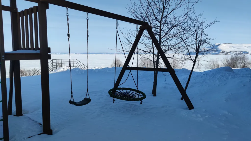 Номер с балконом, видом на реку Волга и гору Арбуга