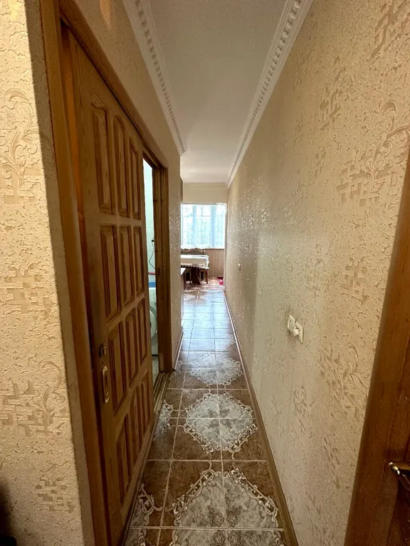 Квартира находится в центре посёлка Дубки