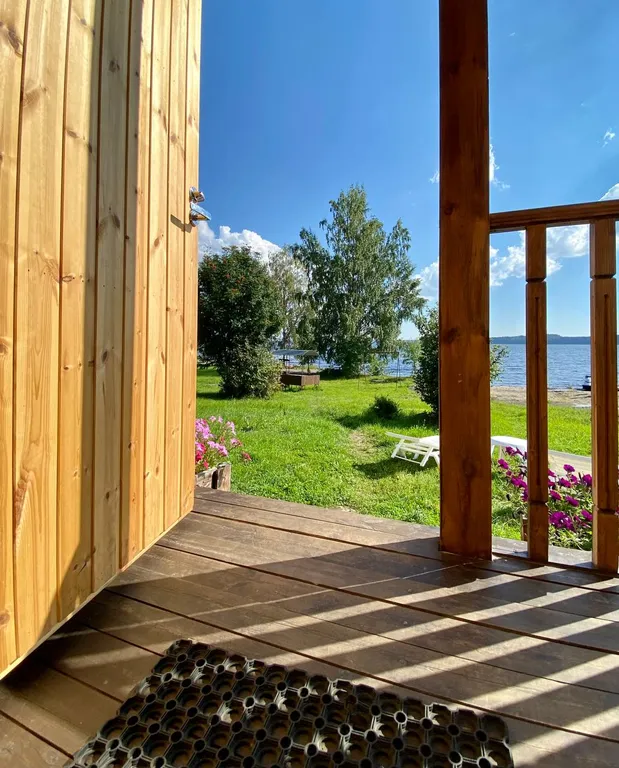 Уютный дом на берегу озеру "Прозрачный берег №3"