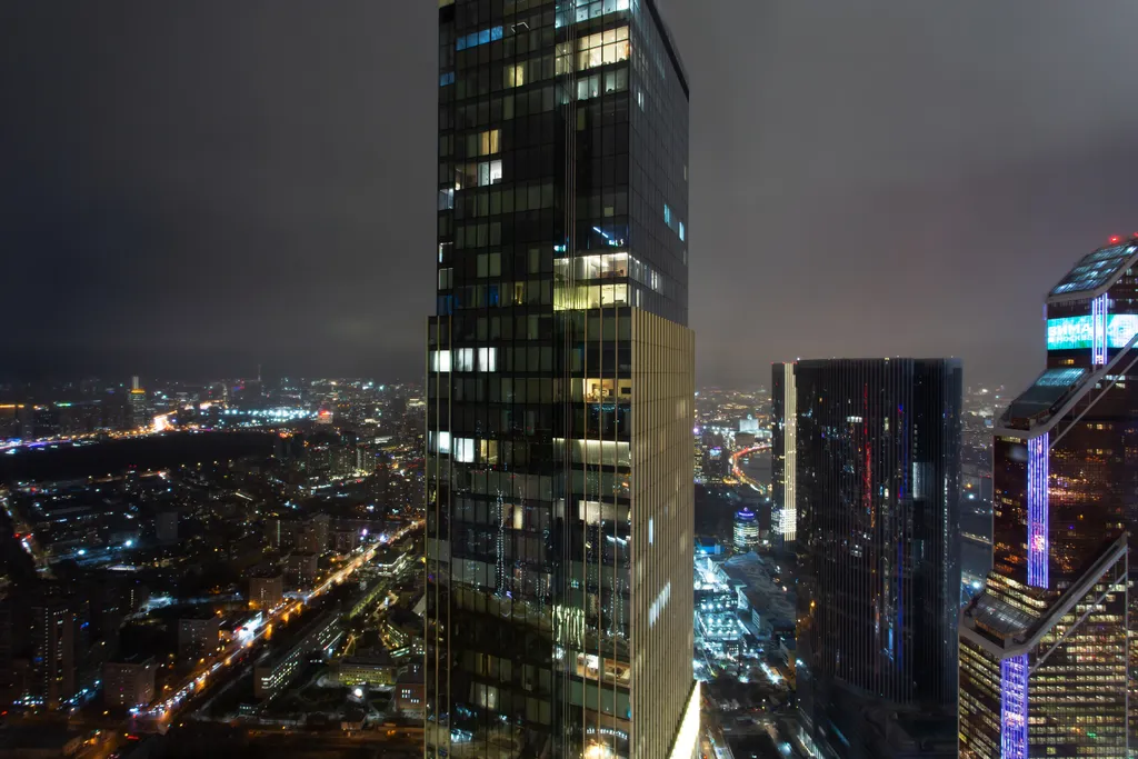 Редкий Пентхаус-формат на 64 этаже, оникс, подсветка, панорамные окна