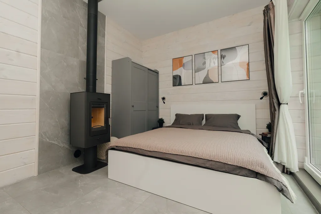 Дом с баней и купелью около Минского моря