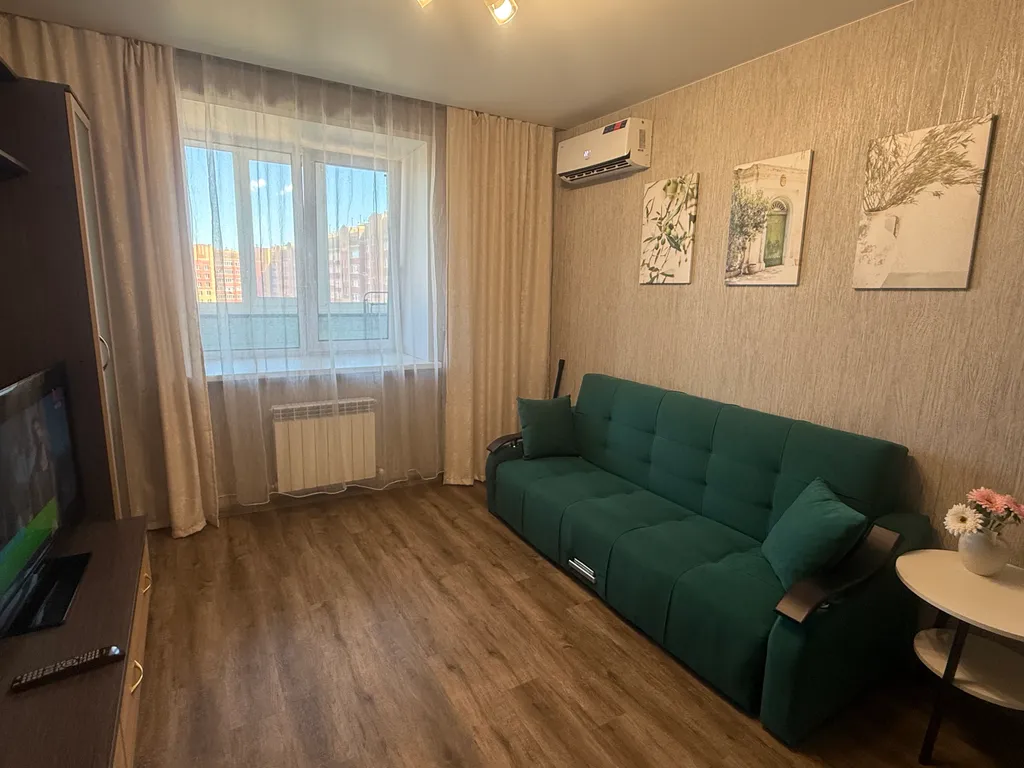 Уютная квартира с горячей водой круглый год и отоплением