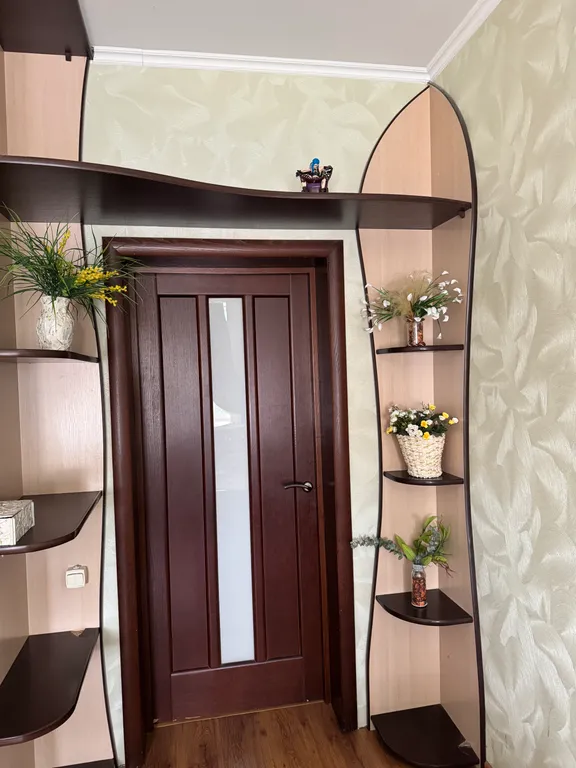 Большая 3-комнатная квартира в самом центре на площади