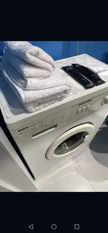 Уютная квартира-студия с видом на озеро!